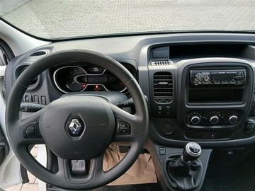 Renault Trafic - 10