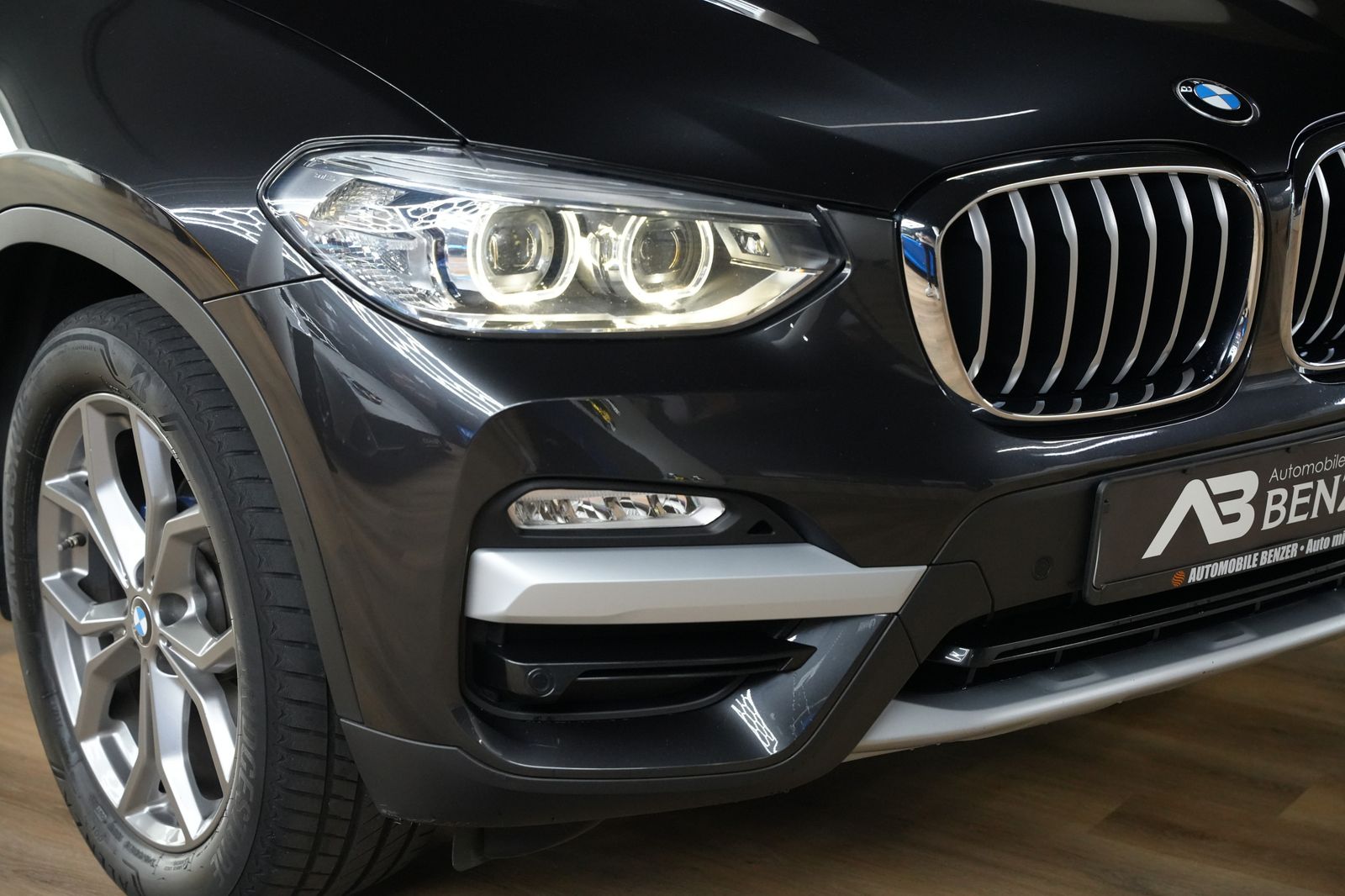 Fahrzeugabbildung BMW X3 xDrive 20 d xLine *Shadow-Line*LED*Leder*SHZ