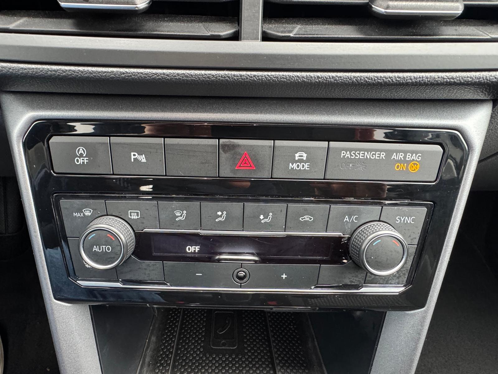 Volkswagen T-Cross 1.0 TSI DSG*R-LINE*LED*ACC*SHZ*CarPlay