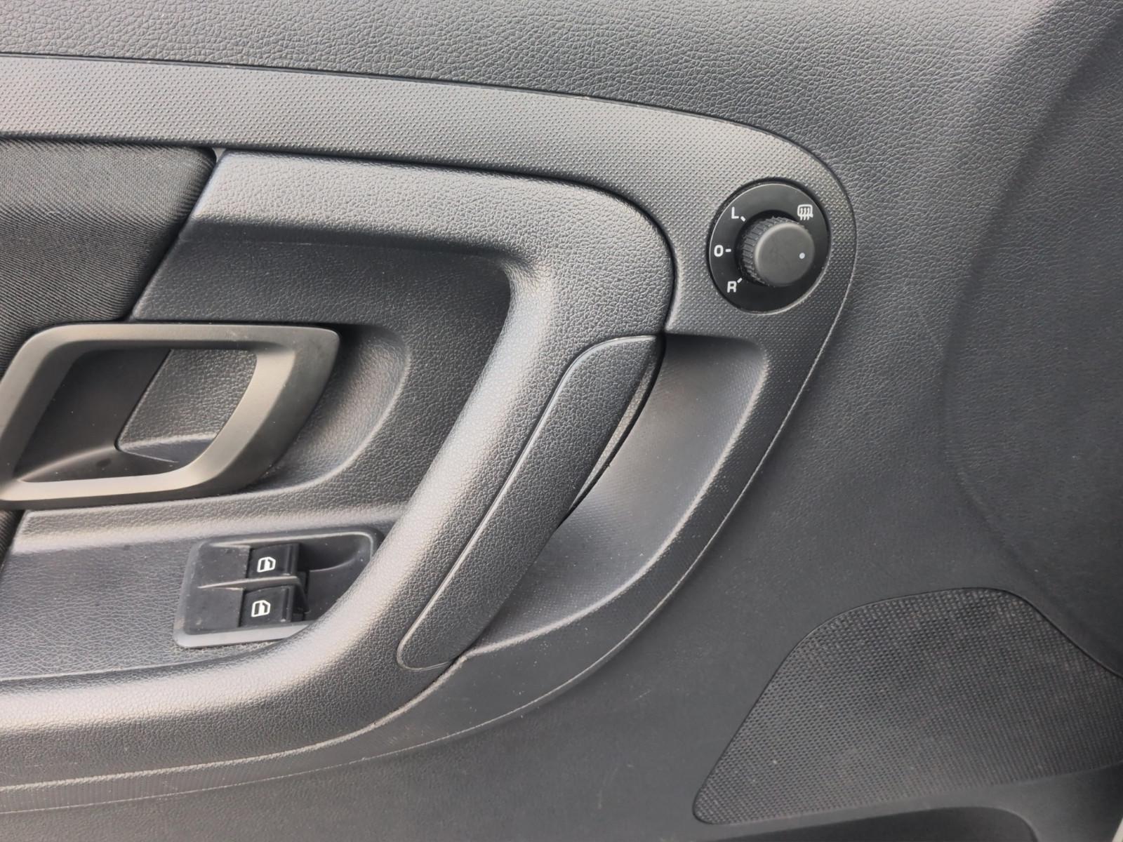 Skoda Fabia 2011 — photo 18