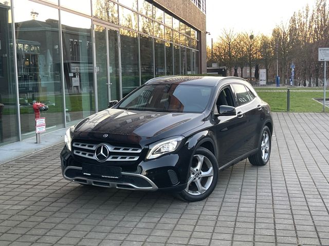 Mercedes-Benz GLA 180 URBAN LINE/SHZ/PDC/NAVI/SPORTSZ