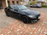 BMW 325I Allrad+Navi+Schiebed.+Leder+Bi-Xenon+19Zoll - BMW 3 Series aus 2011: Coupé