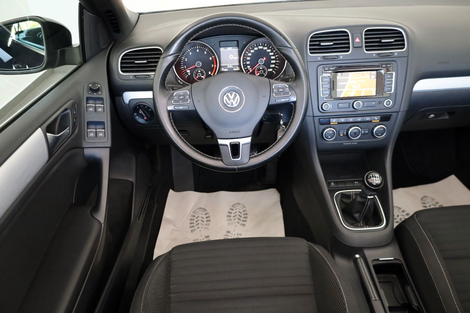 Fahrzeugabbildung Volkswagen Golf VI Cabriolet Cup Navi,SH,Kamera,PDC,SR+WR