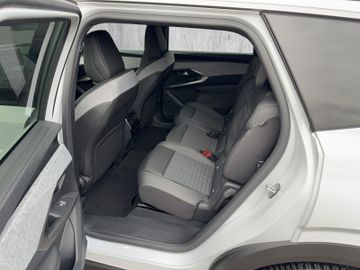 Peugeot 5008 Allure HYBRID 136 e-DSC6 7-Sitzer+SHZ