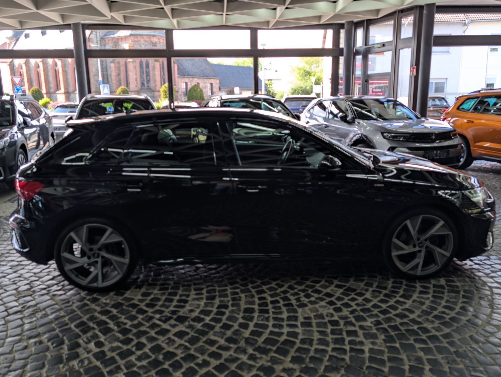 Fahrzeugabbildung Audi A3 40TDI quattro 3xS-line BLACK AHK ALCANTARA 19