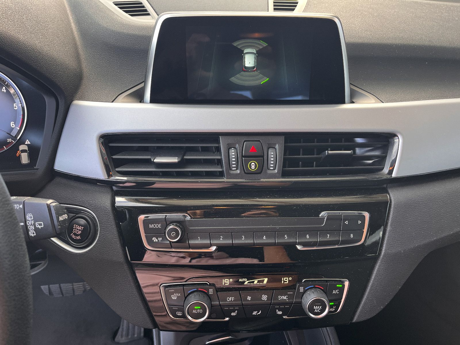 Fahrzeugabbildung BMW X1 sDrive 18 d