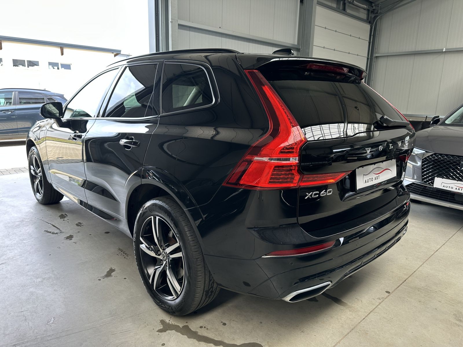 Volvo XC60 T6 R Design Expression AWD Pano AHK ACC  foto 6
