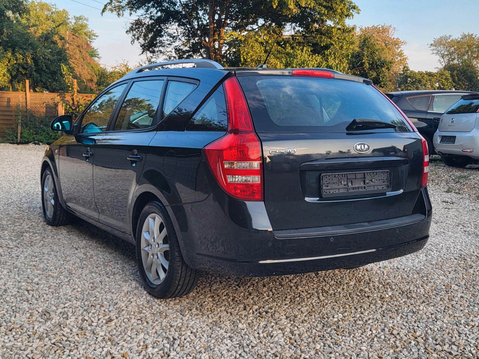 Kia Cee'd Sportswagon Schiebedach PDC Navi