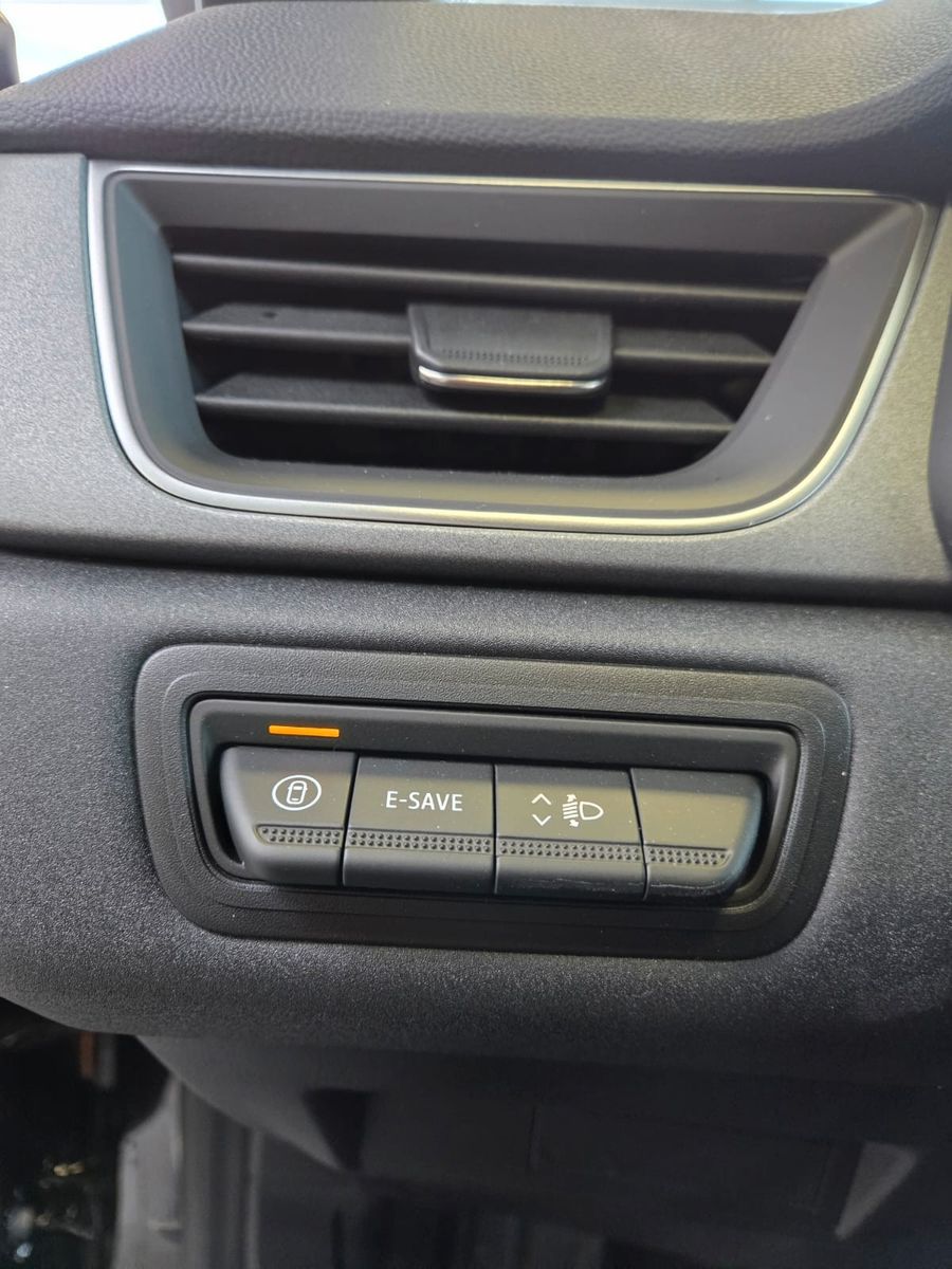 Fahrzeugabbildung Renault Captur Full Hybrid E-Tech 160 Esprit Alpine