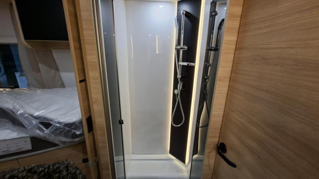 Autohaus Zimpel & Franke -  Challenger 317 sofort ArcticPaket+4,1t+Hubbett - Bild 9 Autohaus Zimpel & Franke -  Challenger 317 sofort ArcticPaket+4,1t+Hubbett - Bild 9