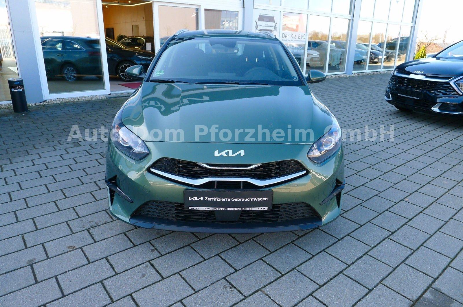 Kia Ceed SW 1.5T DCT Vision / Komfort+/NAVI