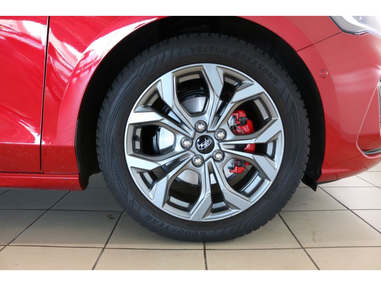 Fahrzeugabbildung Ford Focus Turnier ST-Line X 1.0 EcoBoost Mild-Hybrid