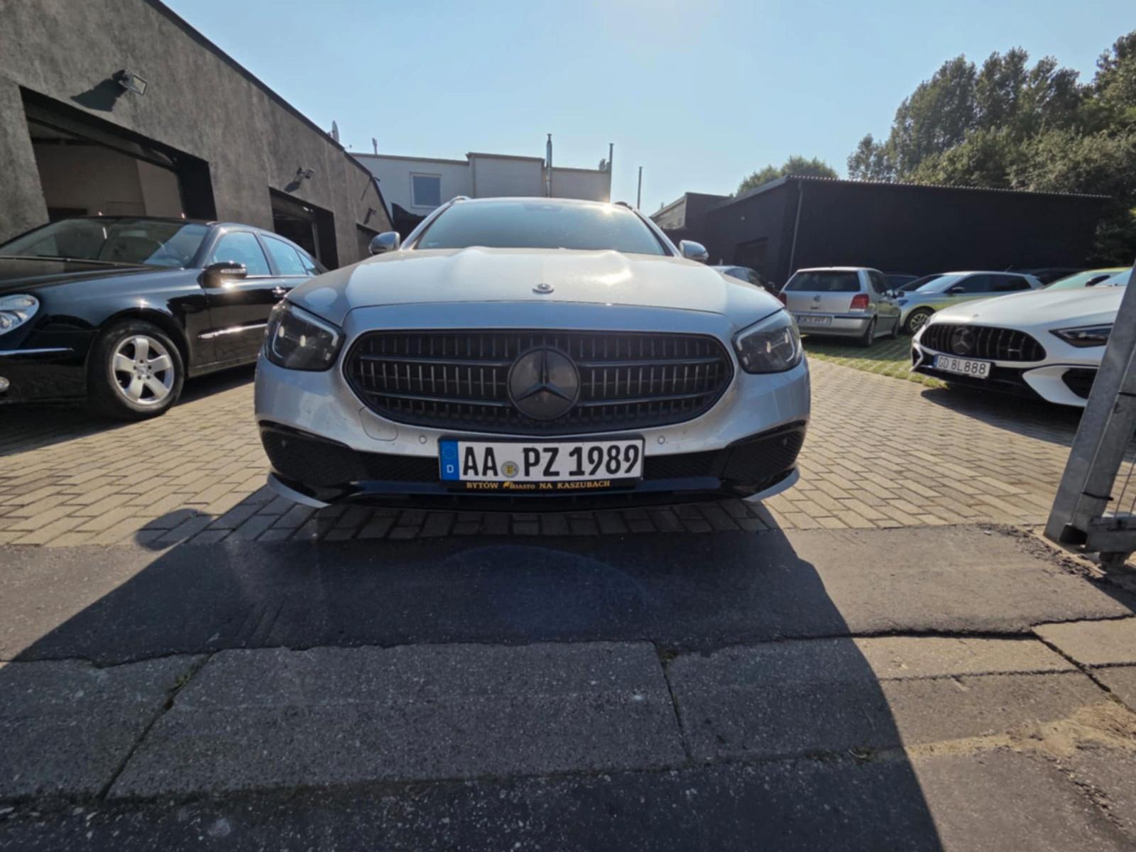 Mercedes-Benz E 220 d Autom.  2 Hand 