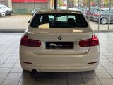 BMW 318i Lim.  Advantage·2. Hand·Navi ·Bluetooth·LED - BMW 318: Limousine, 318i