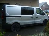 Renault Trafic L1H1/2.Hand, Kamera, Klima AHK, 6 Sitze - silberne Renault Trafic
