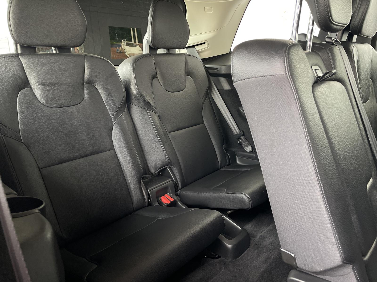 Volvo XC90 B5*Momentum Pro*AWD*7 SITZE*R.KAM*NAVI*LED*