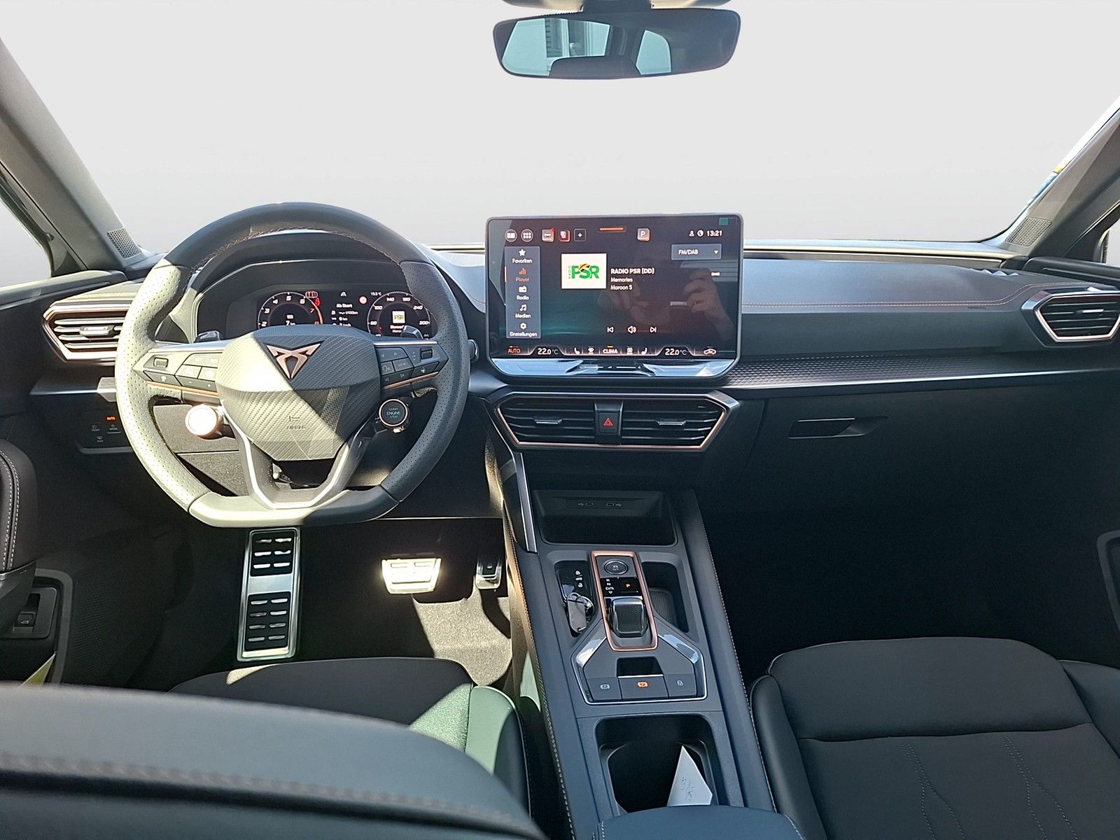 Fahrzeugabbildung CUPRA Leon ST eTSI DSG LED CarPlay ACC RFK SH  18"
