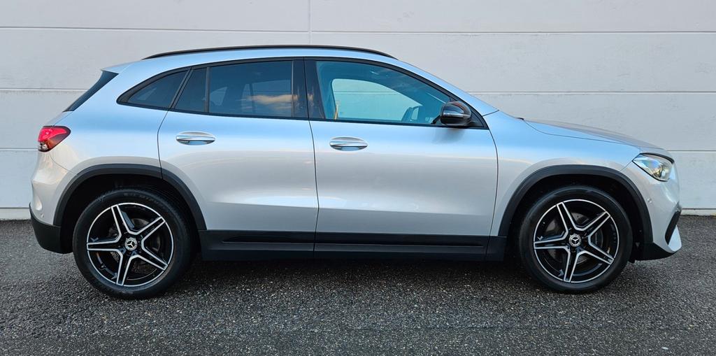 Mercedes-Benz GLA 180