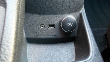 Fahrzeugabbildung Ford Fiesta Sync Edition, Sitzheizung, PDC vo.+hi.