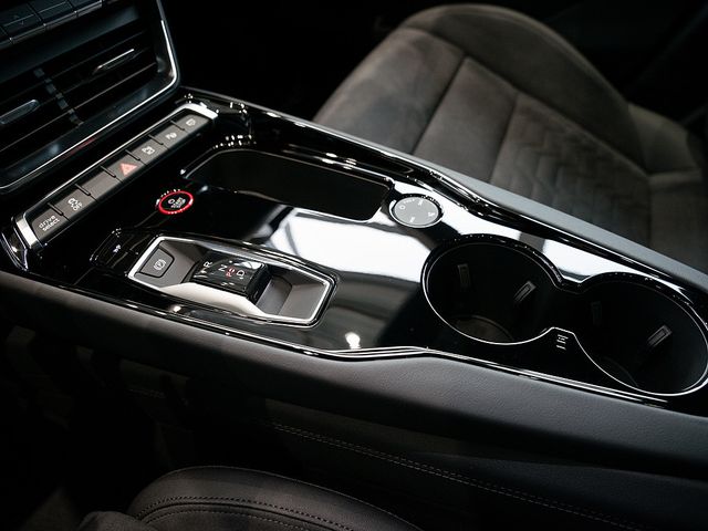Fahrzeugabbildung Audi e-tron GT basis quattro KAMERA HUD NAVI ACC B&O