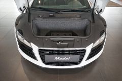 AUDI R8 Coupe 4.2 FSI quattro | Manual transmission AUDI R8 Coupe 4.2 FSI quattro | Manual transmission