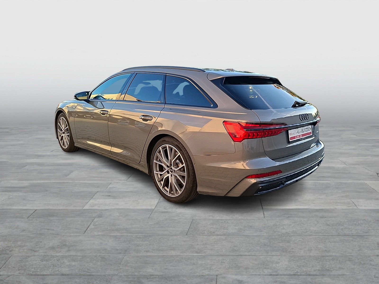 Fahrzeugabbildung Audi A6 Avant 45 TFSI quattro S-Line S-tronic Standhz