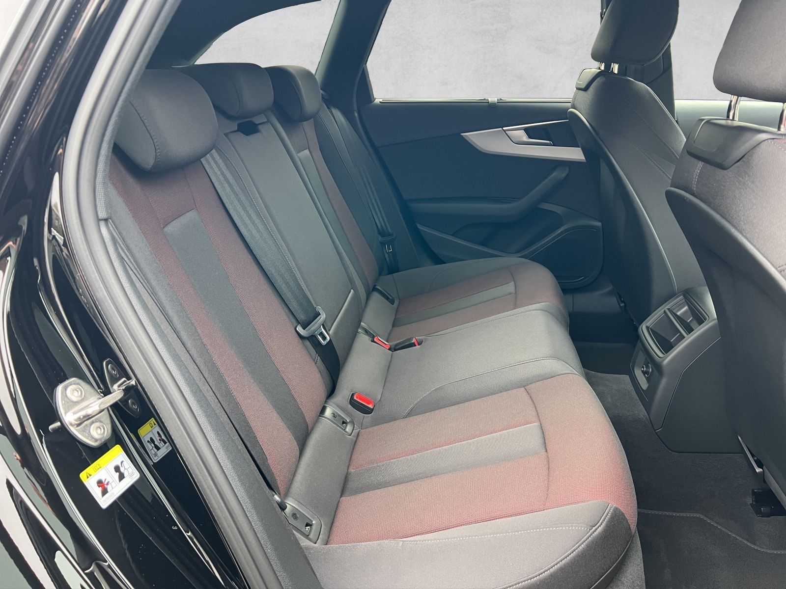 A4 Avant Advanced 40 2.0 TDI quattro S tronic Na