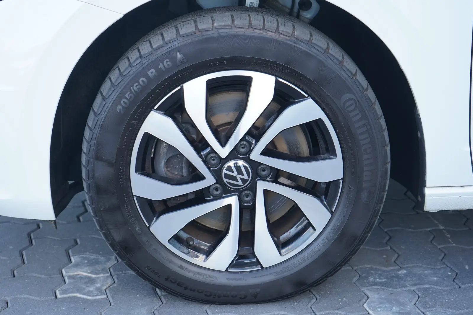 Volkswagen Touran 1.5 TSI Active DSG 7-Sitzer Navi ACC PDC, миниатюра 7