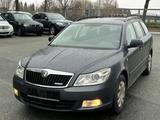 Skoda Octavia Combi°°EURO 5°°AHK°°HU 03/2027°°Klima°° - Skoda Octavia aus 2011: Kombi