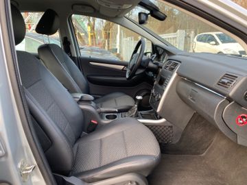 Fahrzeugabbildung Mercedes-Benz B 200 SportsTourer*Sitzheizung*PDC*Bluetooth*