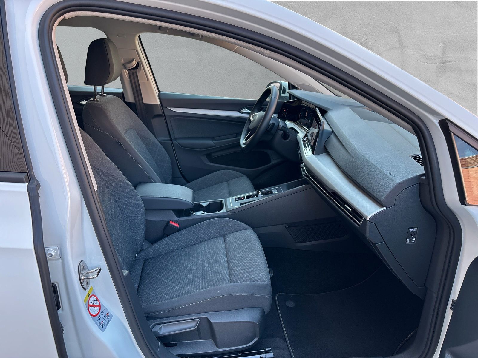 Fahrzeugabbildung Volkswagen Golf Variant 2.0 TDI Life AHK ACC AppConnect