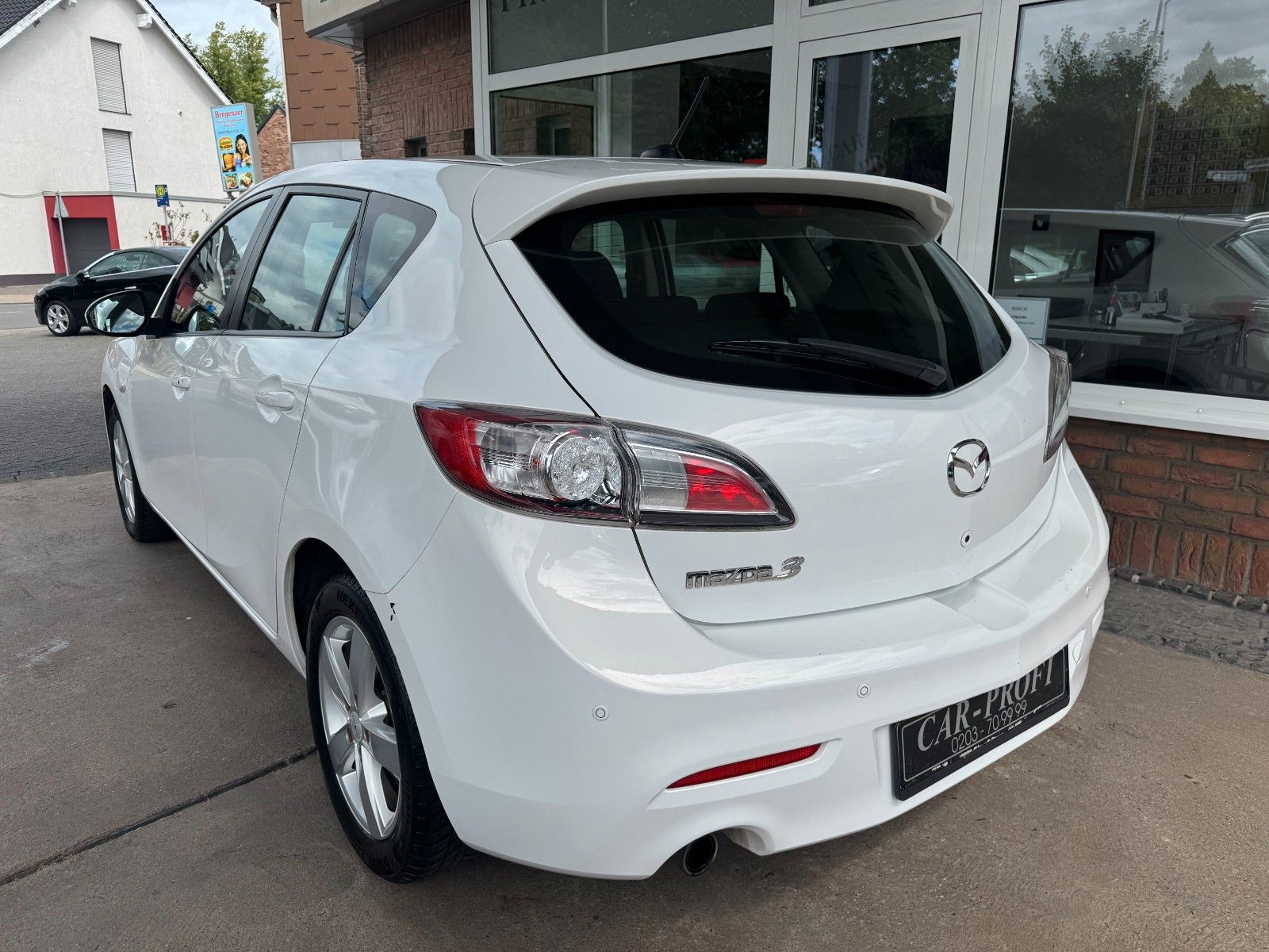 Fahrzeugabbildung Mazda 3 Lim. Sports-Line Autom. Klimaaut./BOSE/