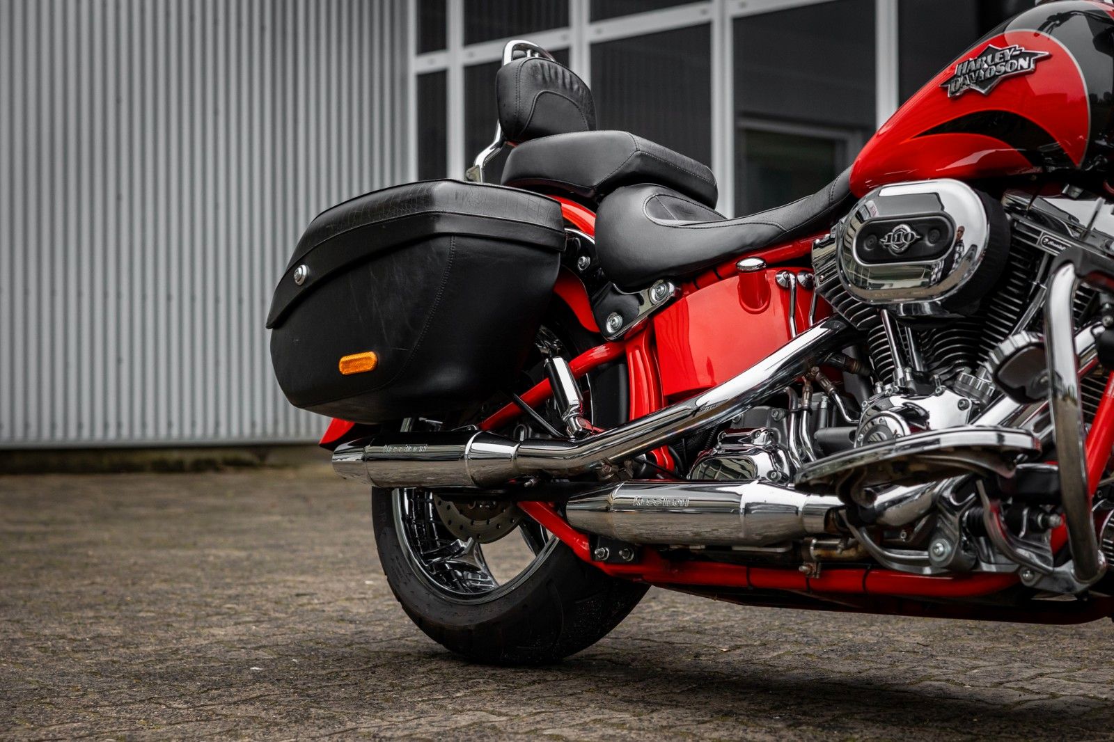 Fahrzeugabbildung Harley-Davidson FLSTSE2 CVO SOFTAIL CONVERTIBLE 110cui -Kesstech