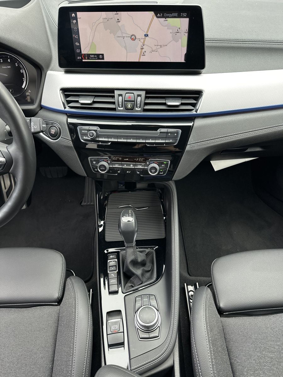 Fahrzeugabbildung BMW X1 xDrive25e M-Sport NAV+LED+HIFI+KAM+KEYLESS-GO