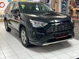 Toyota RAV4 4x2 Comfort LED Kamera SzHz Garantie MwSt - Toyota RAV 4 mit Benzin-Antrieb: Geländewagen, Automatik