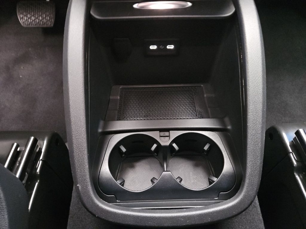 Fahrzeugabbildung Mercedes-Benz V 300 d AVG lang 7 Sitze STHZ DISTRONIC AHK SOUN