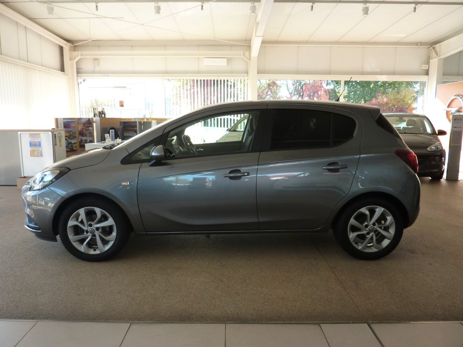 Fahrzeugabbildung Opel Corsa 1.4 Edition, AC, BC, PDC, RFK