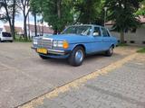 Mercedes-Benz Mercedes-Bennnnz w123 300D - Mercedes-Benz 300 aus 1982: 300d
