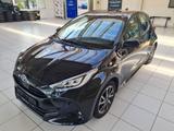 Toyota Yaris 1.5 Hybrid Club *Sommer- und Winterräder* - Toyota Yaris mit Hybrid-Antrieb