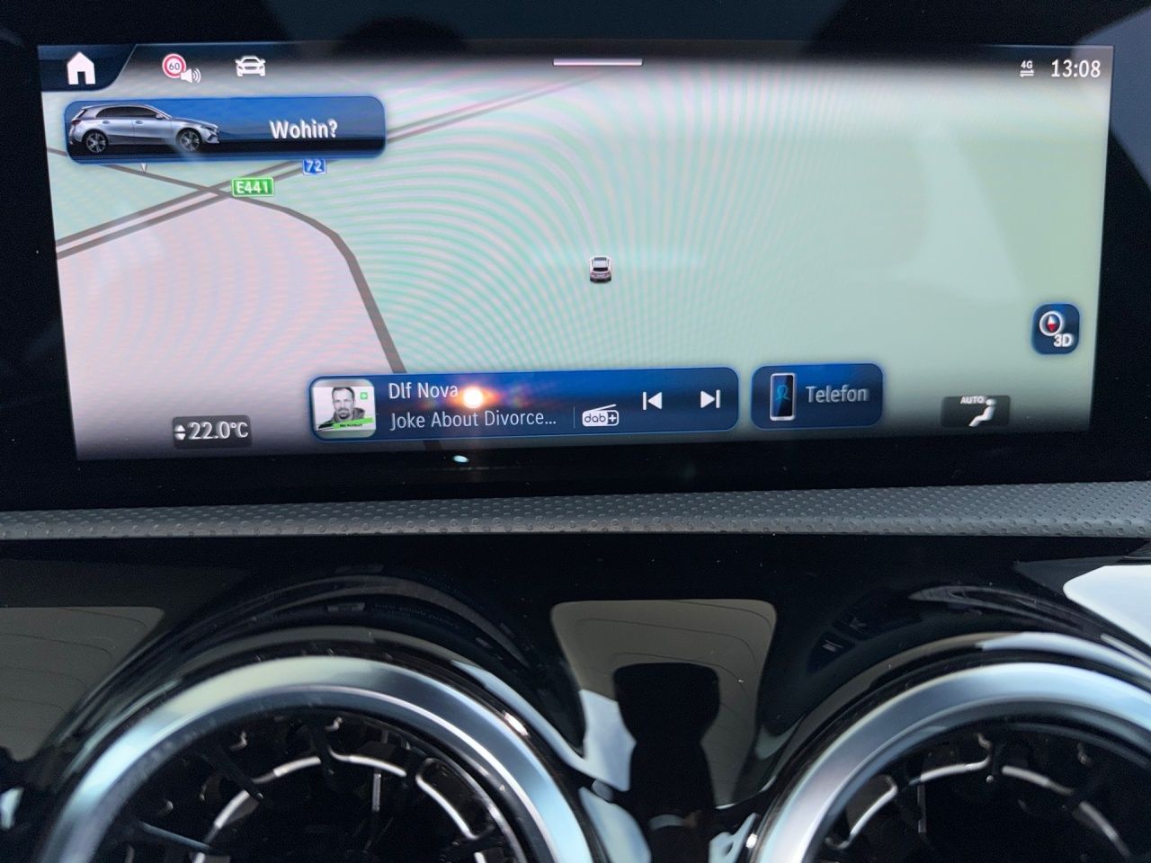 Fahrzeugabbildung Mercedes-Benz A 250 e PROGR.+AHK+PANO+STNDHZ+LHZG+LED+KAM+11KW