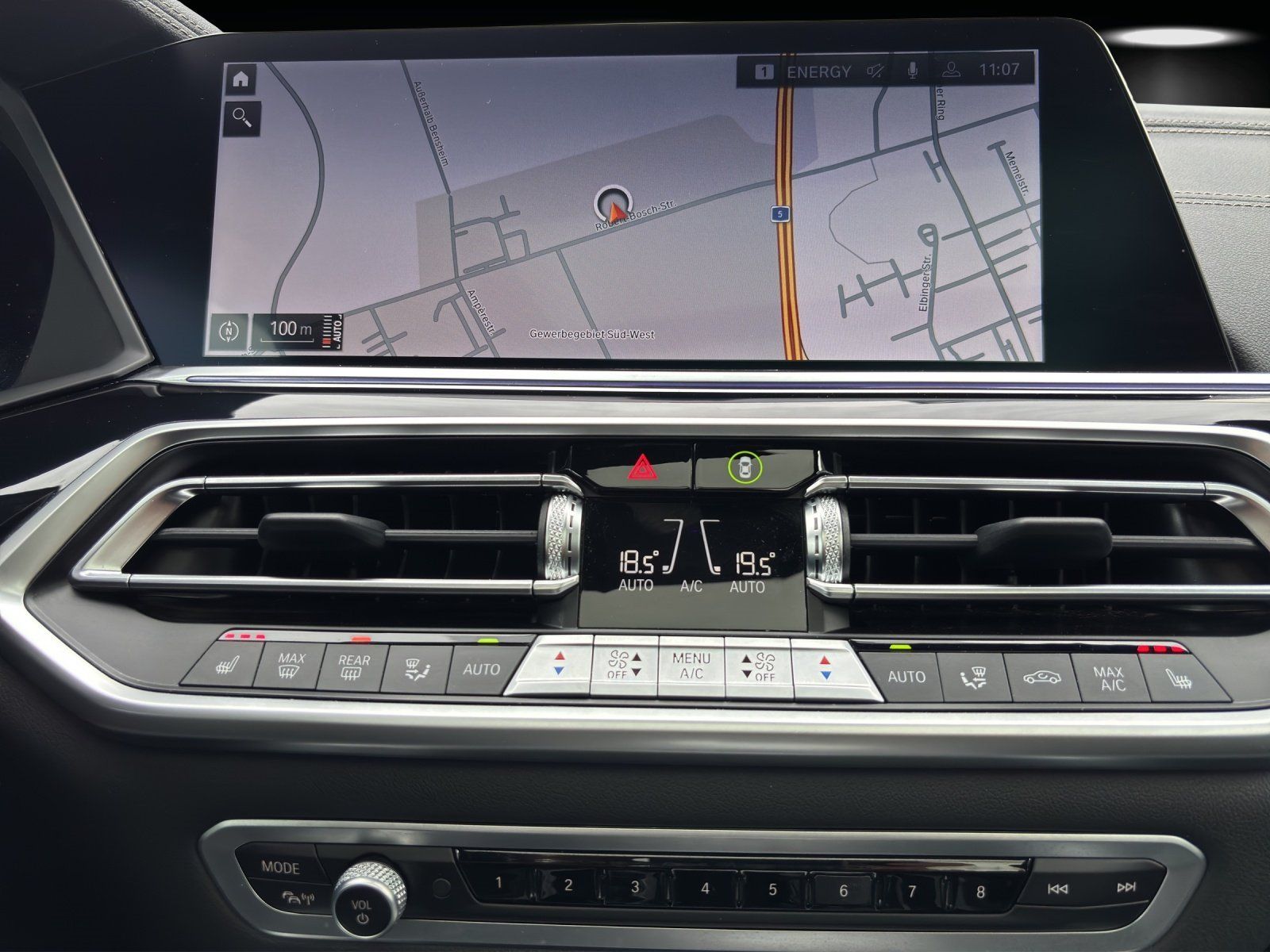 Fahrzeugabbildung BMW X6 xDrive 30d xLine/PANO-DA./AHK/LASER/HUD/360°