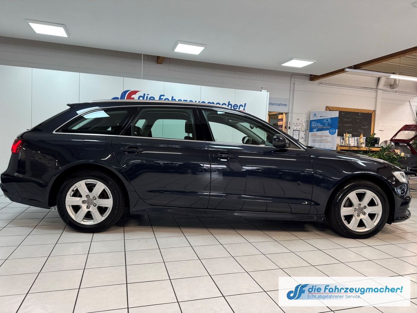 Fahrzeugabbildung Audi A6 Avant 2.0 TDI quattro AHK-klappbar Navi Leder