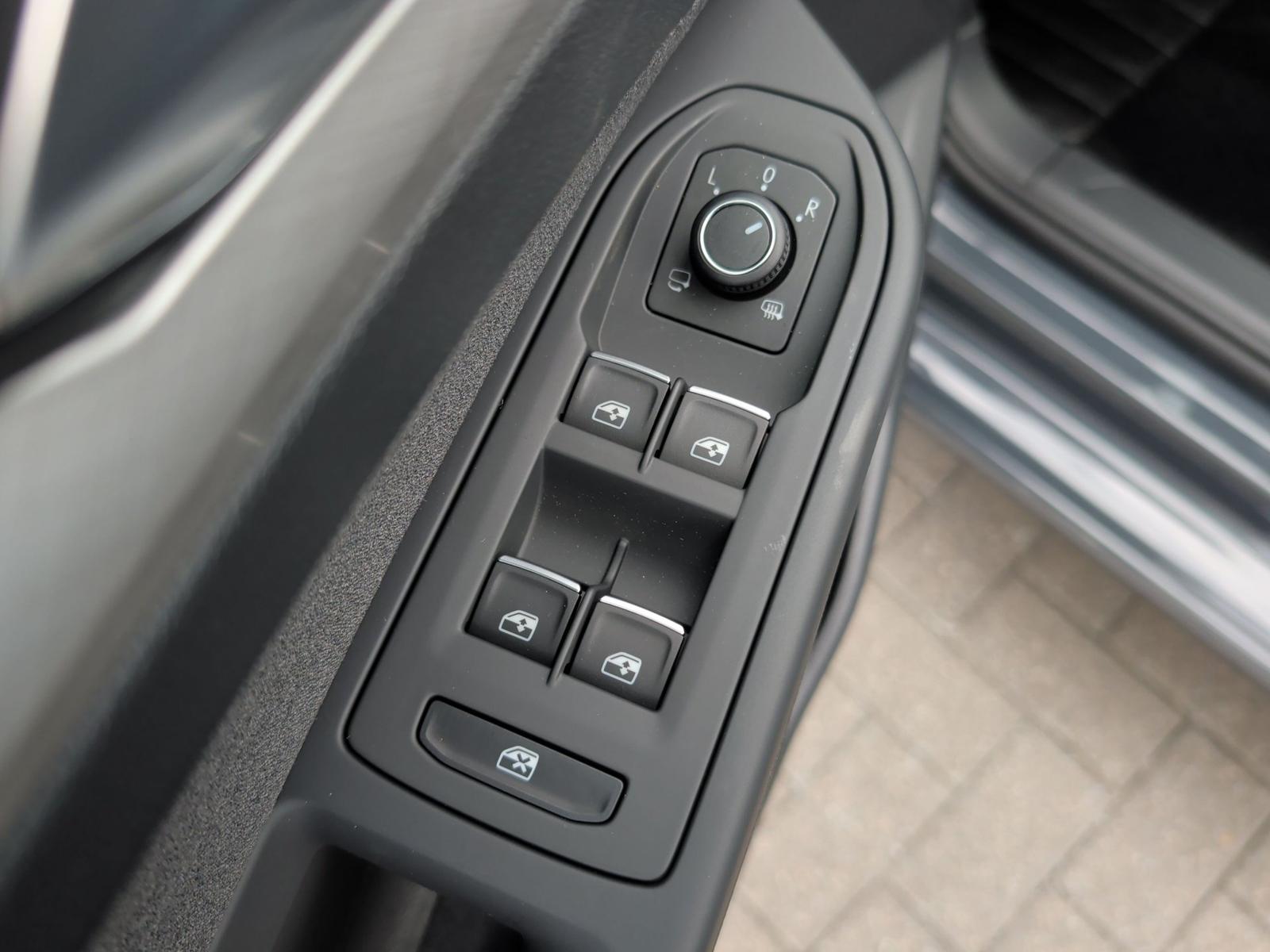 Volkswagen Golf VIII eTSI DSG Life ACC+18Z+Kamera+ParkAss+K, миниатюра 23