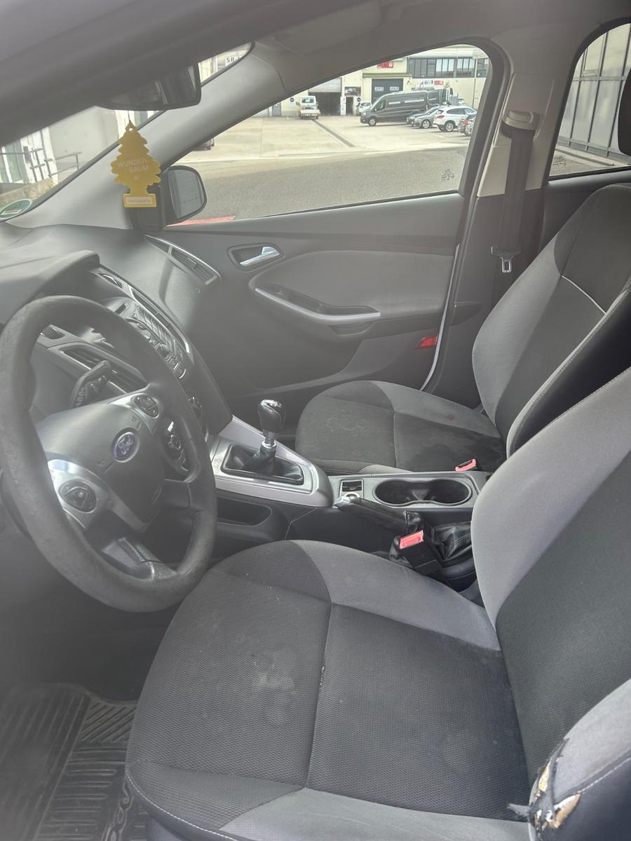 Ford Focus 2013 — photo 10