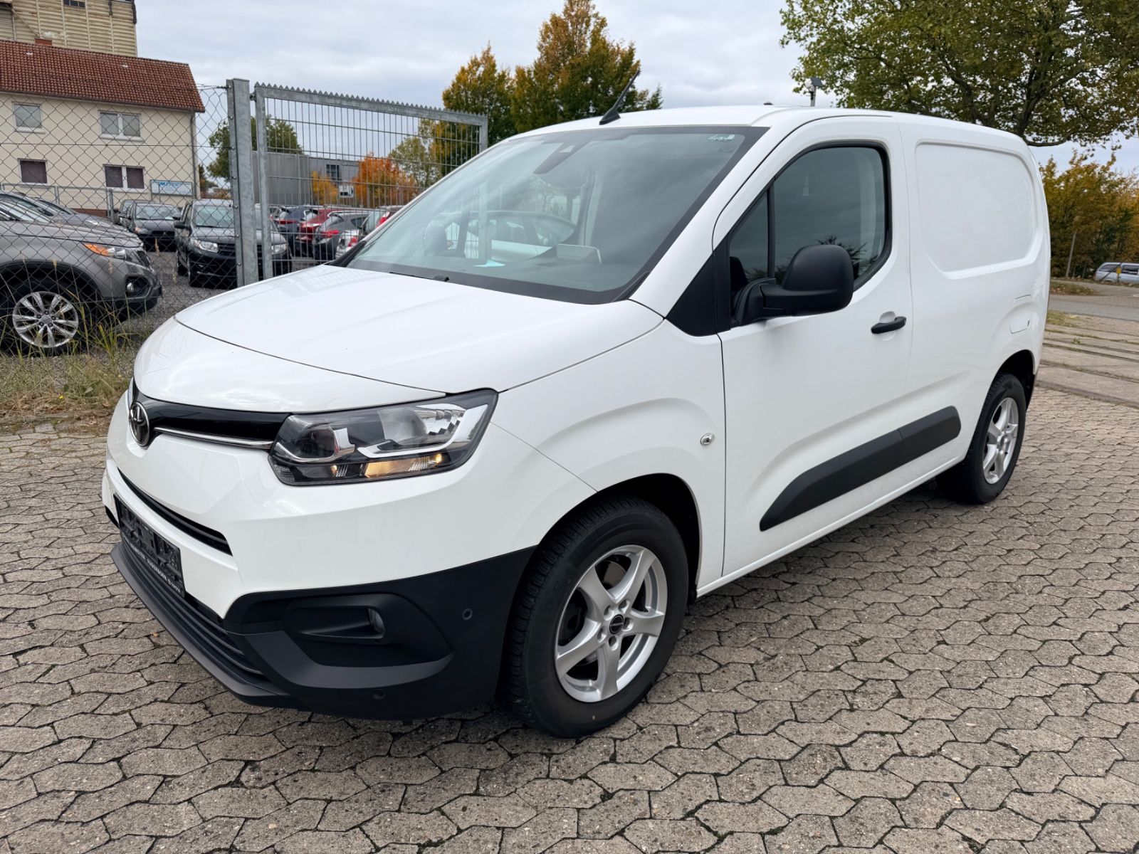 TOYOTA Proace