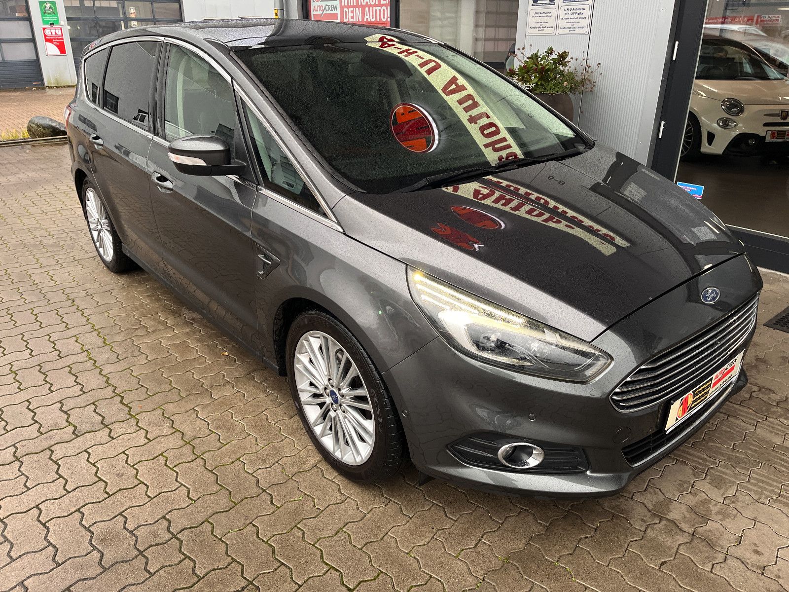 Fahrzeugabbildung Ford S-Max S-MAX Titanium