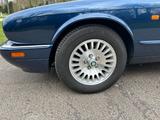 Jaguar XJ Sovereign 4.0 Auto Sovereign - blaue Jaguar XJ