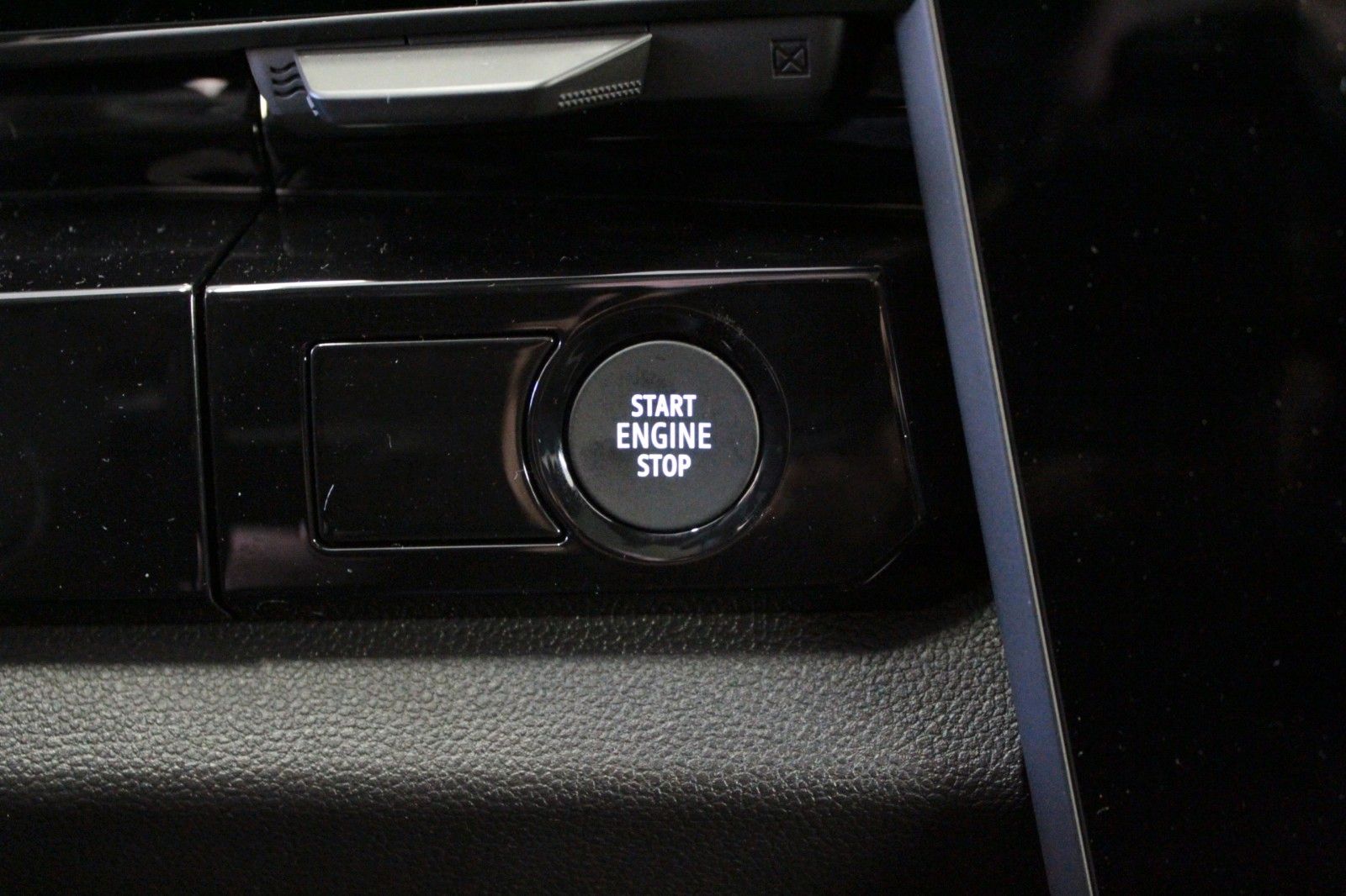Fahrzeugabbildung Renault Espace E-Tech Full Hybrid 200 Esprit Alpine 5 S.