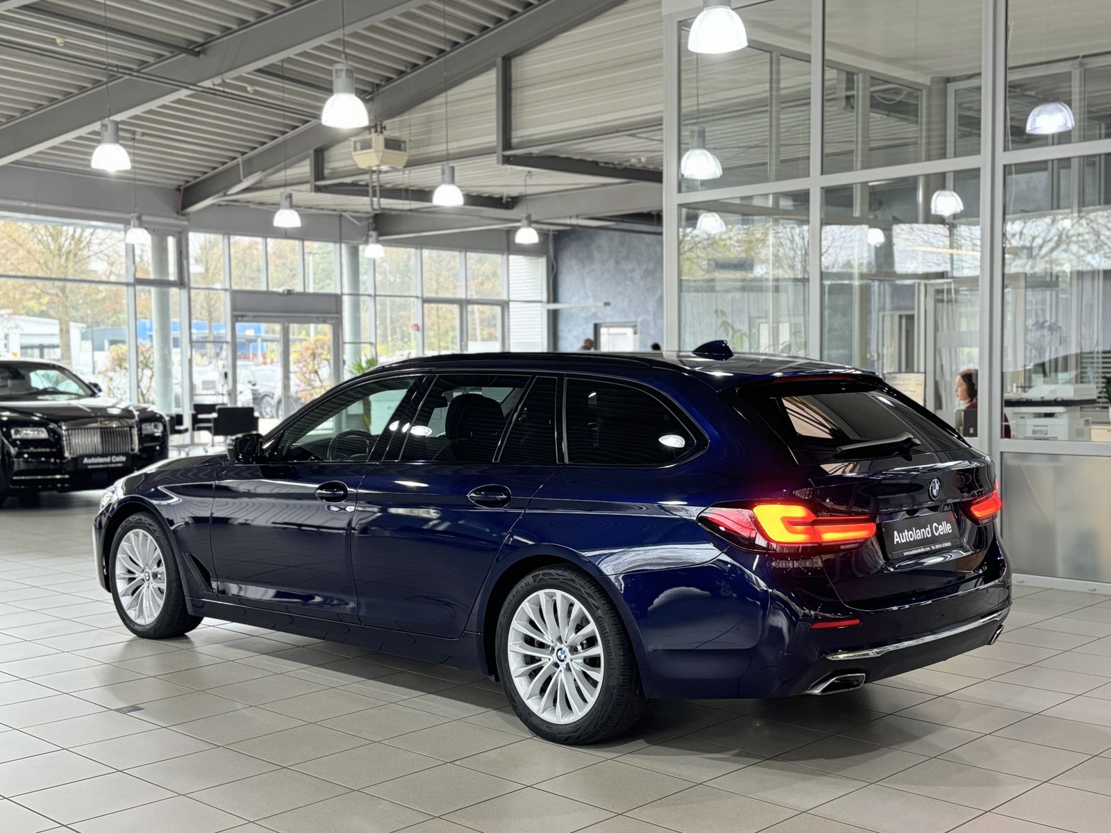 Fahrzeugabbildung BMW 540d xD Luxury Line Panorama Kamera Massage H/K