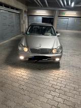 Mercedes-Benz Mercedes abzugeben - Mercedes-Benz 190 Gebrauchtwagen in München